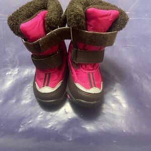 Joe Fresh Infant girl size 4 pink and brown winter boots